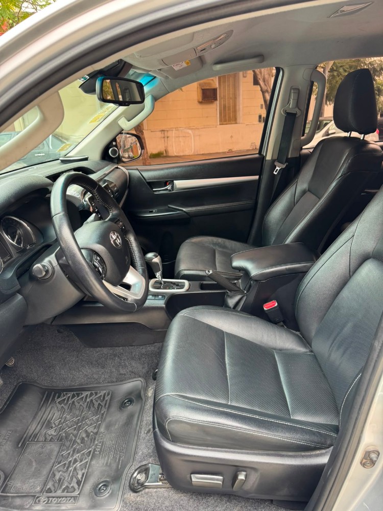 Toyota Hilux SRX 2.8 CD, 4x4 at — foto 3